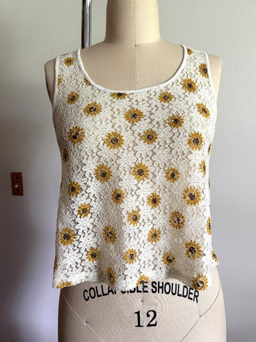 Boho Floral Lace Tank Top | Yellow Daisy / Sunflower Overlay Scoop Neck Cami